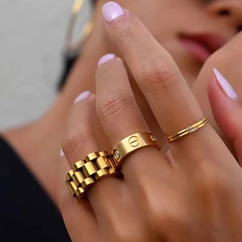 Beauty Ring, Wide Link, Minimalist Style, 18k Gold Plated
