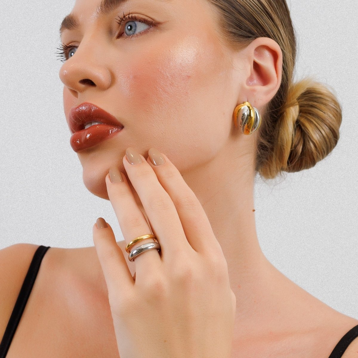 Duality Adjustable Ring with a Mix of Gold and Silver Plating