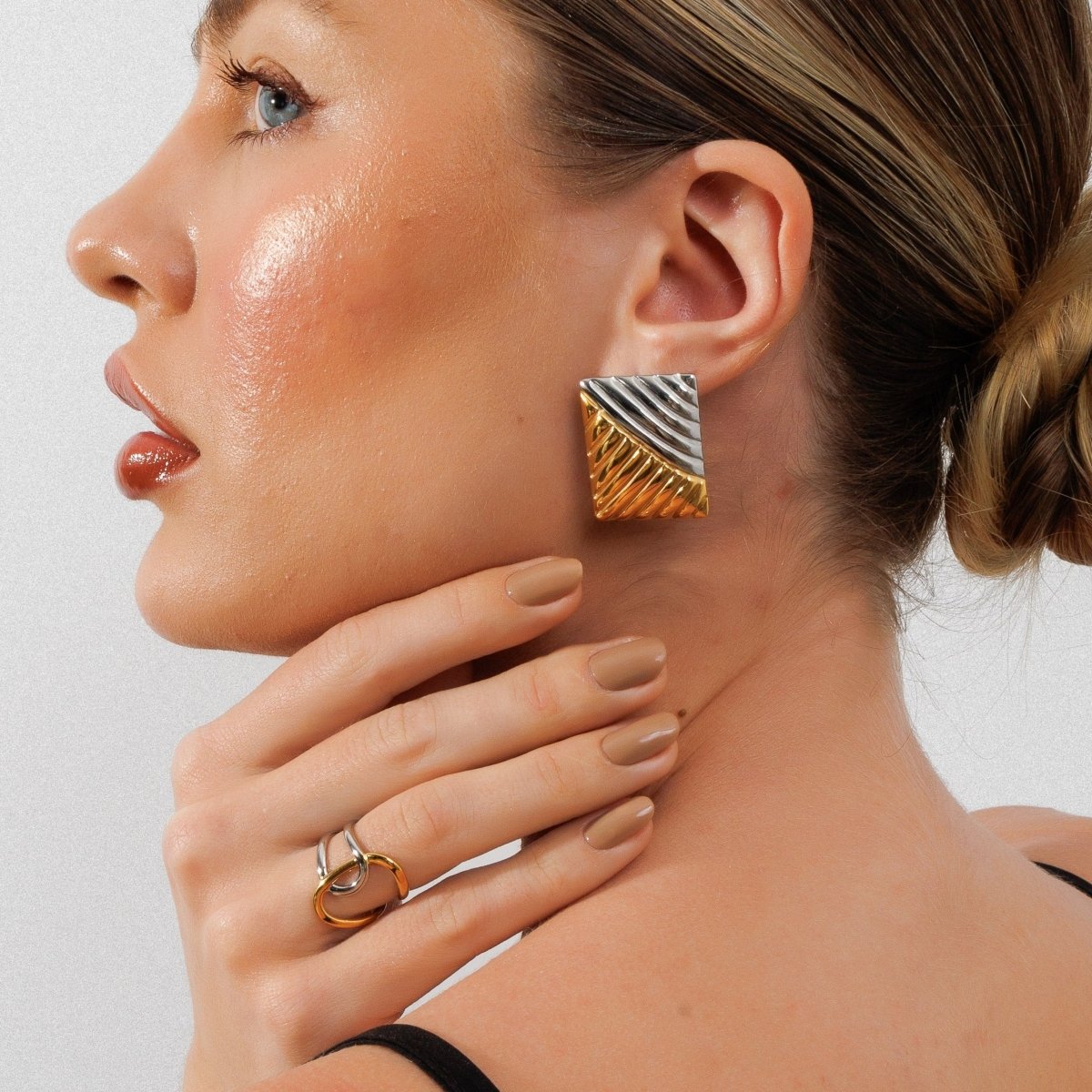 Adjustable Light Loops Ring with a Mix of Gold and Silver Plating