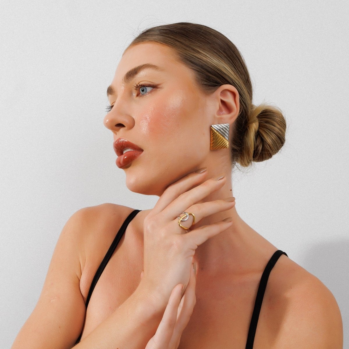 Adjustable Light Loops Ring with a Mix of Gold and Silver Plating