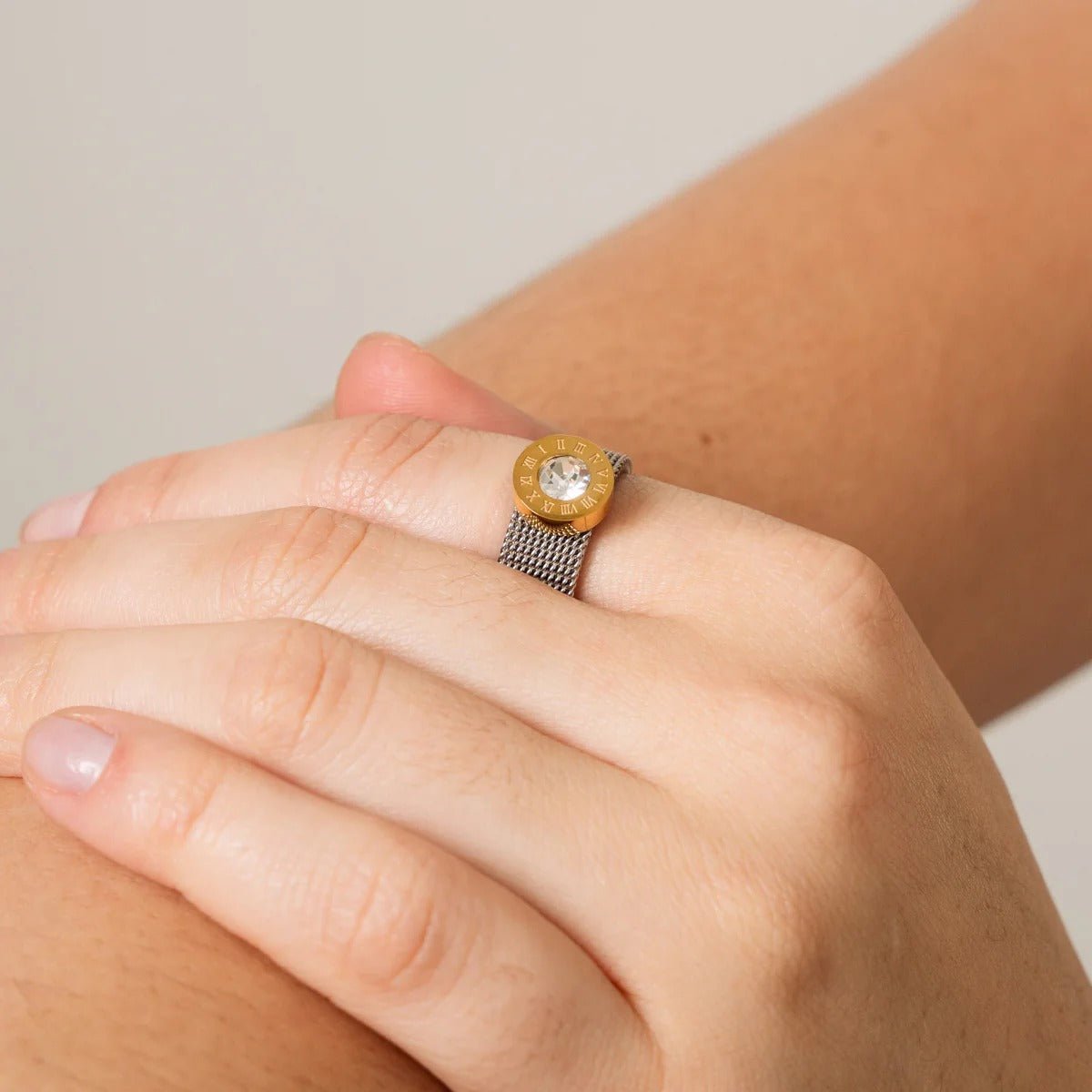 Roman Mesh Ring - Silver