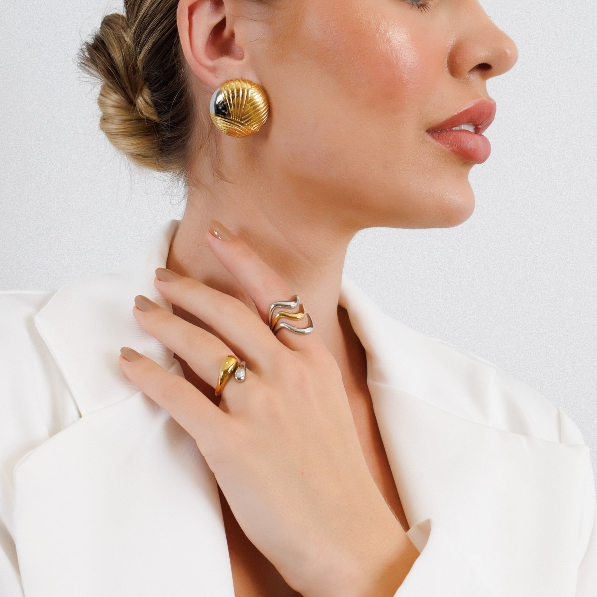 Adjustable Wave Ring with a Mix of Gold and Silver Plating