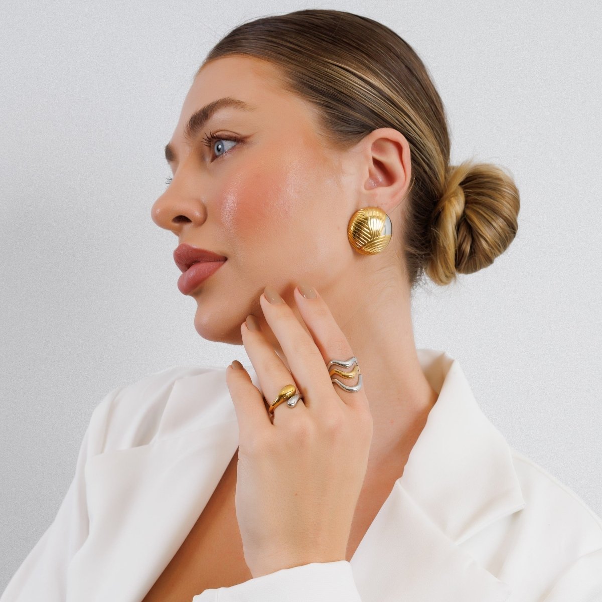 Adjustable Wave Ring with a Mix of Gold and Silver Plating