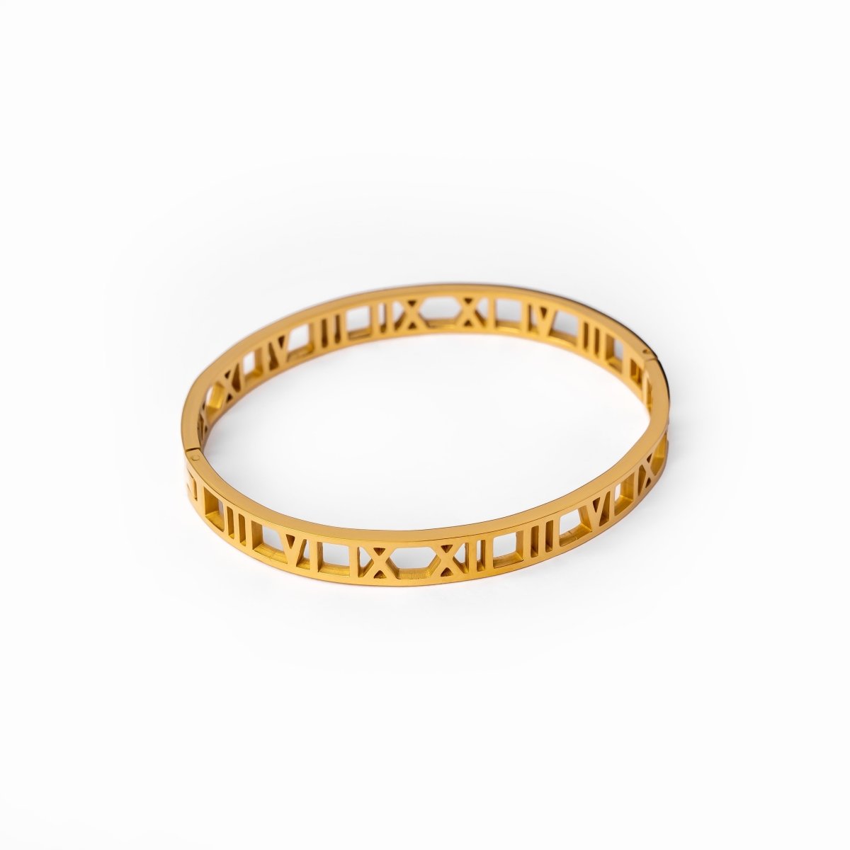 Roman Numeral Bracelet Plated in 18K Gold