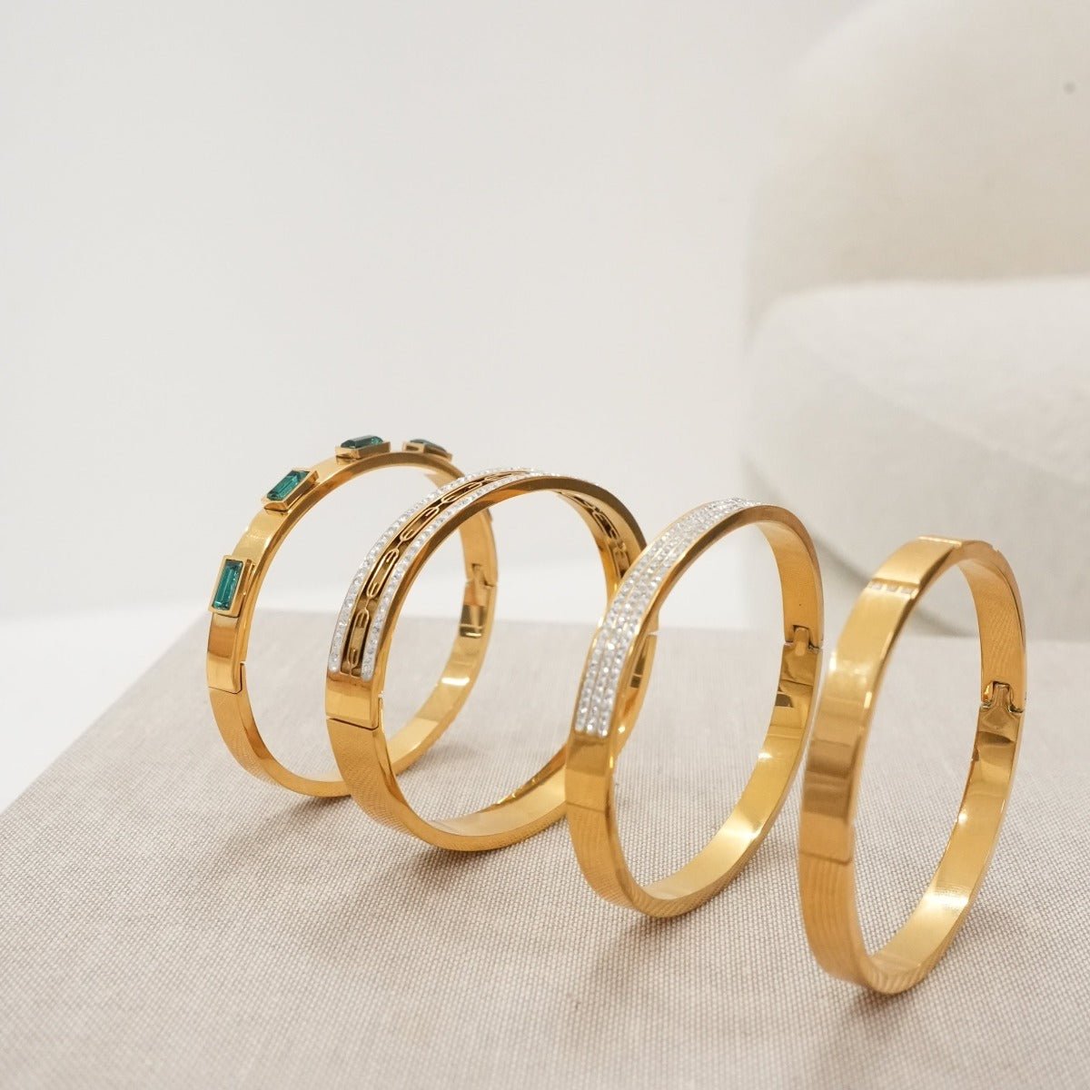 Ivy Bracelet with Crystal Stones, 18k Gold Plated