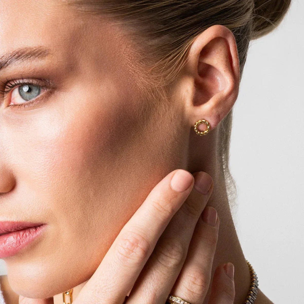 Twist Earrings Plated in 18k Gold