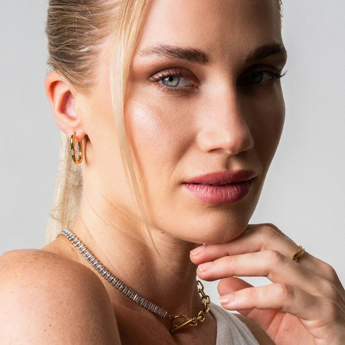 Riviera Baguette Choker Necklace Plated in 18k Gold