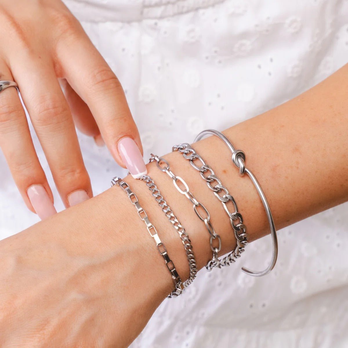 Elegance Bracelet Set &amp; Knot Bangle - Silver