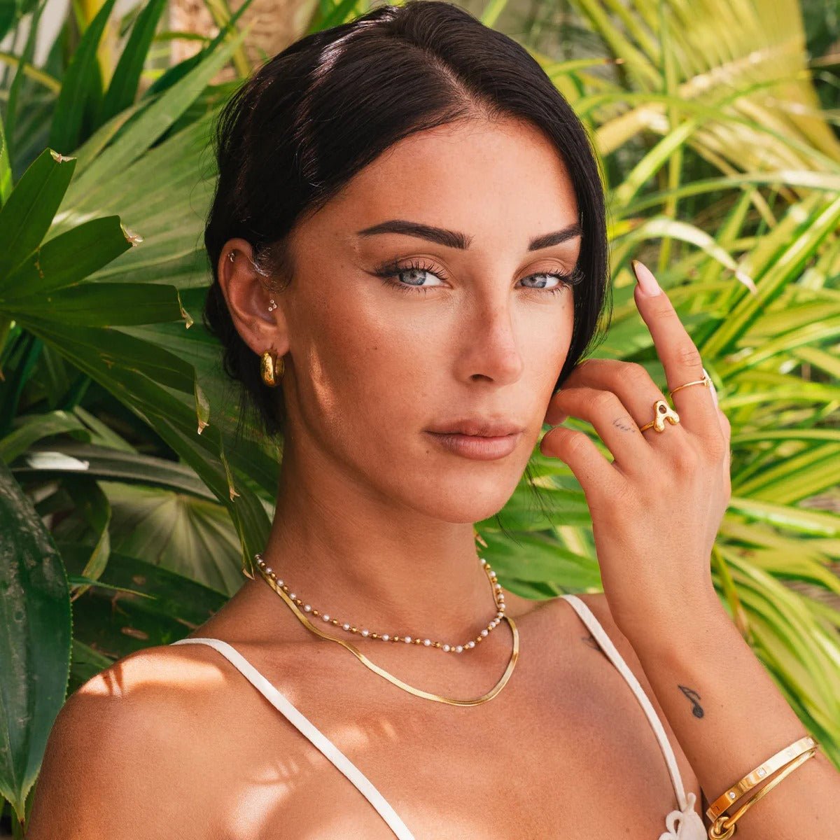 Mix of Pearl Necklaces Plated in 18K Gold